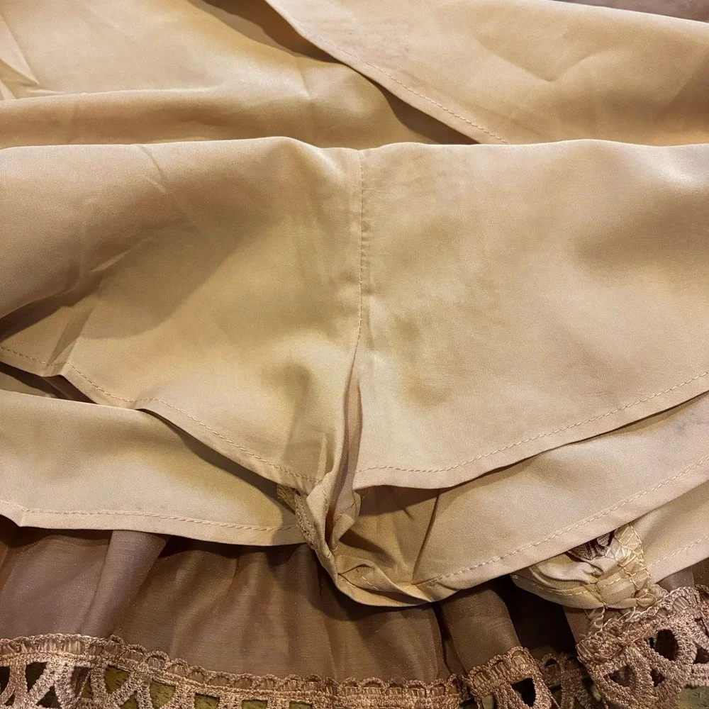 Coshe Floral Mini Skirt NWT Size‎ Medium Festival